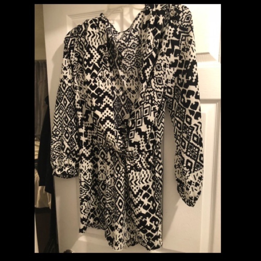 Long sleeve shorts jumper with design print